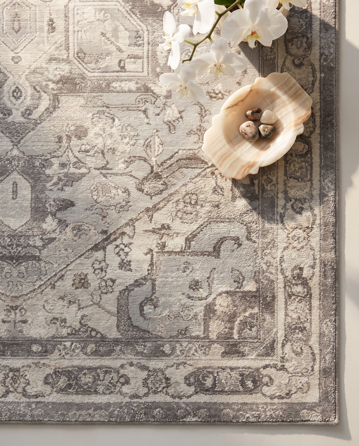 Morvarid rug, detail of the pattern