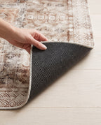 Dotted non-slip backing of the Kavir rug